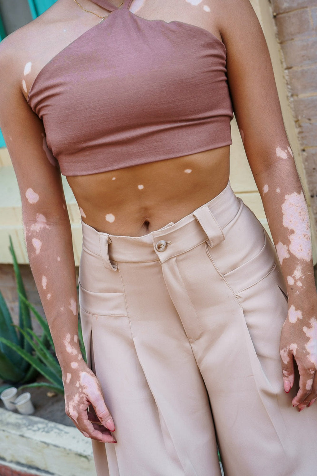 Pantalón wide leg tiro alto en noche de viena beige - Virgi