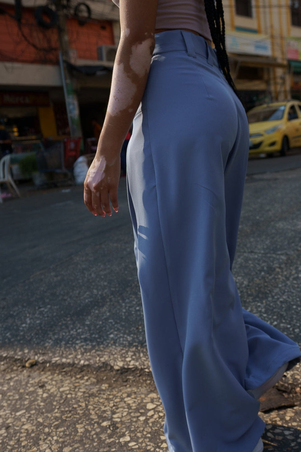Pantalón wide leg tiro alto en noche de viena beige - Virgi